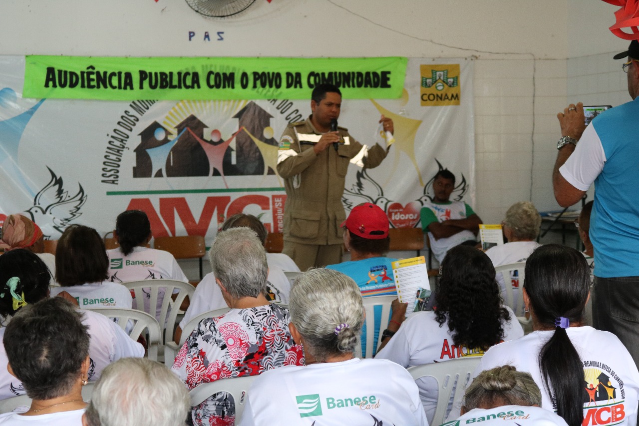 SMTT promove palestra sobre trânsito com idosos do Conjunto Bugio - SMTT Aracaju